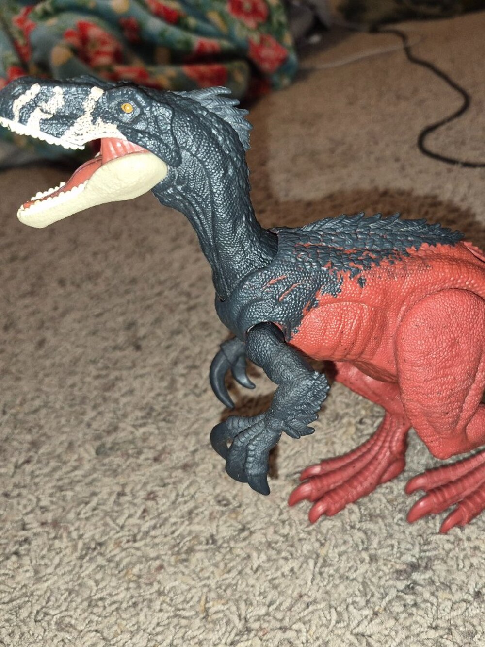 Mattel Jurassic: World Dominion Roar Striker Megaraptor